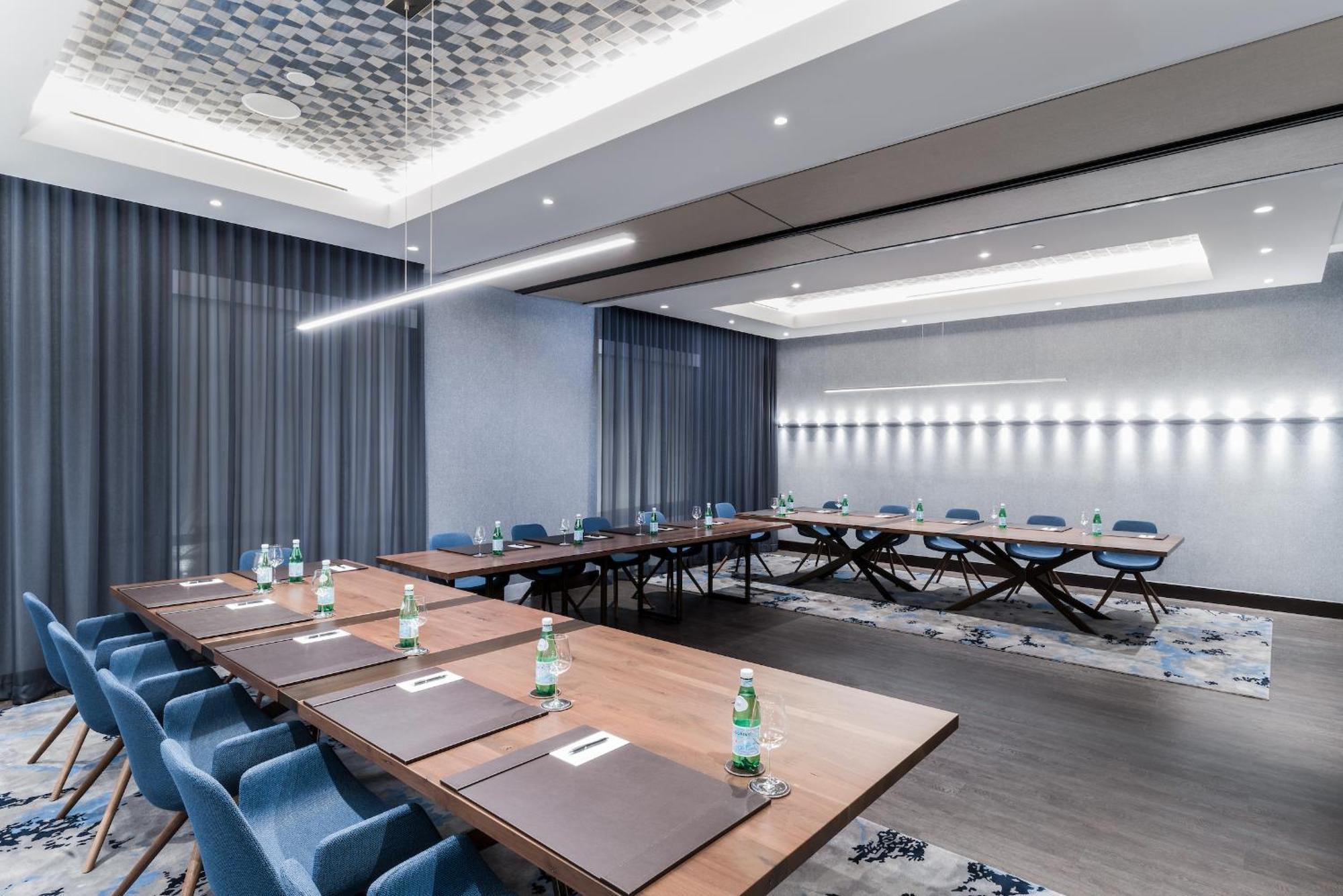 Innovation Hotel Naples Park المظهر الخارجي الصورة
