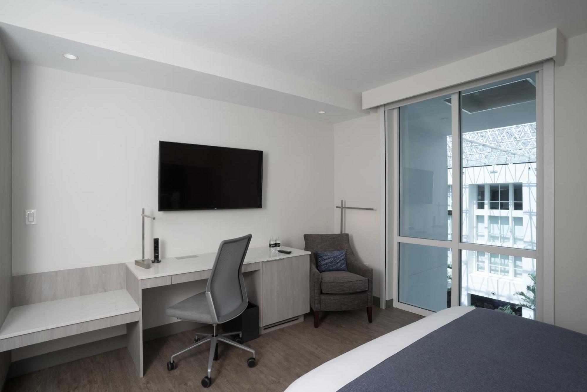 Innovation Hotel Naples Park المظهر الخارجي الصورة