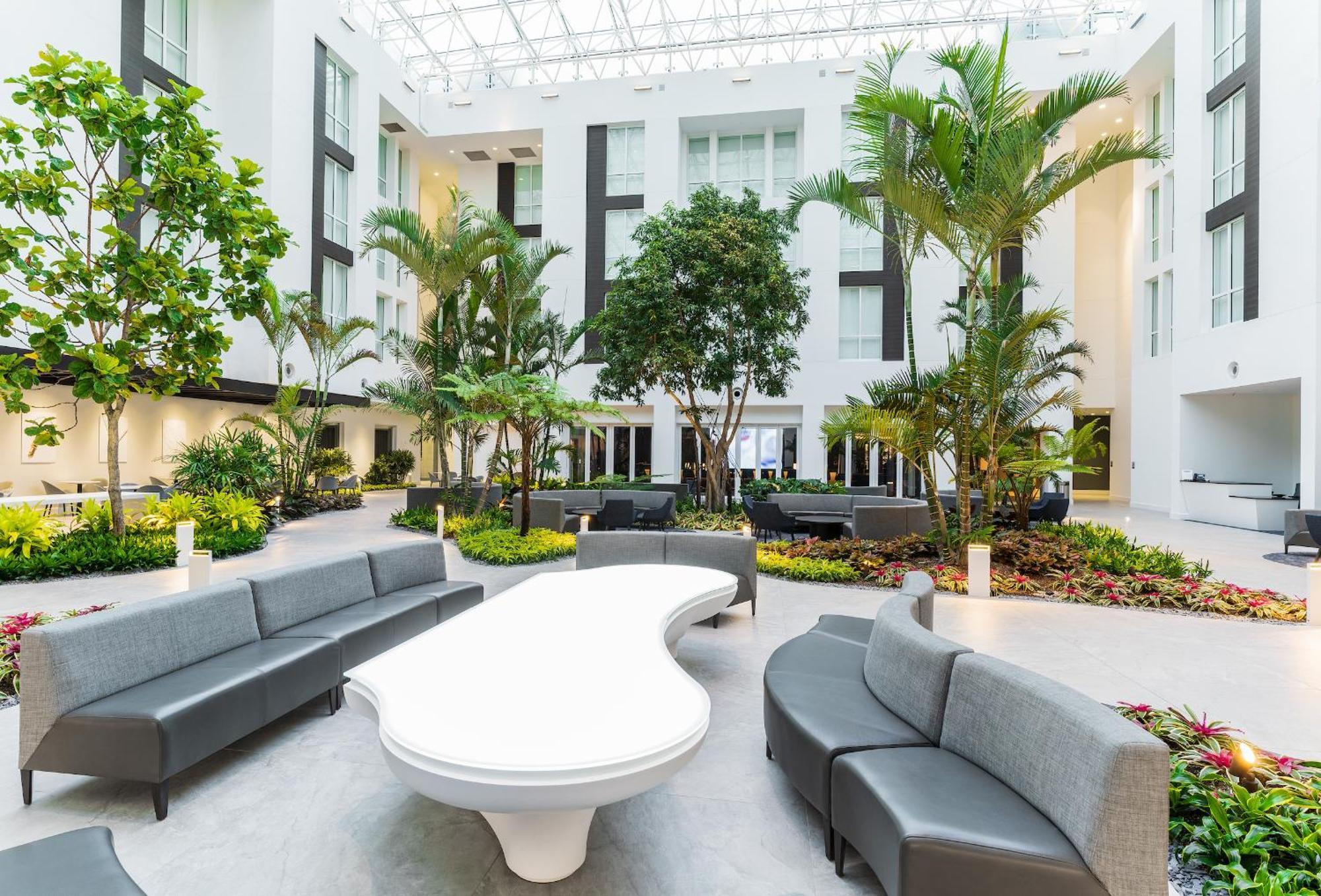 Innovation Hotel Naples Park المظهر الخارجي الصورة